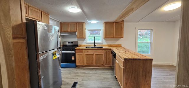 25 Railroad Avenue, Long Eddy, NY 12760