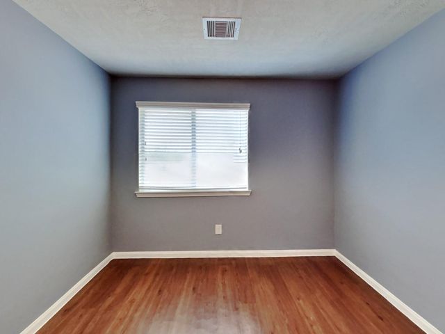 8578 Chaletford Drive, Houston, TX 77044