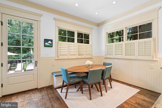 2215 KING PL NW, Washington, DC 20007