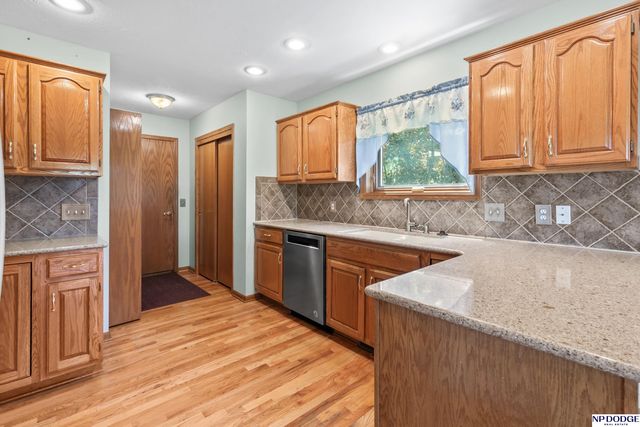 11716 S 53rd Avenue, Bellevue, NE 68133