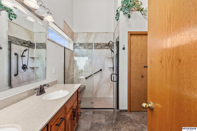 11716 S 53rd Avenue, Bellevue, NE 68133