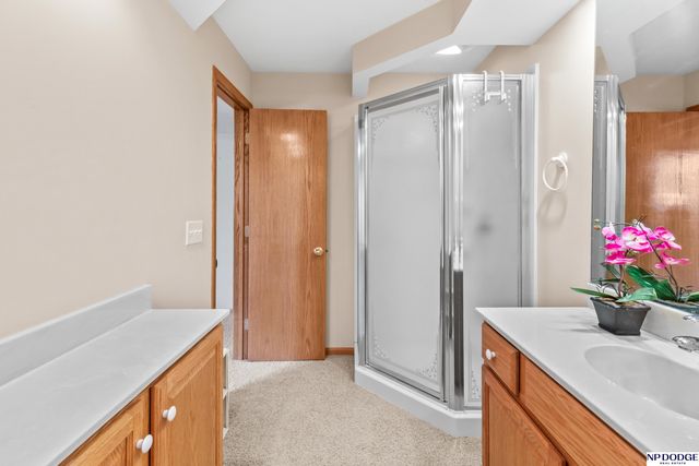 11716 S 53rd Avenue, Bellevue, NE 68133