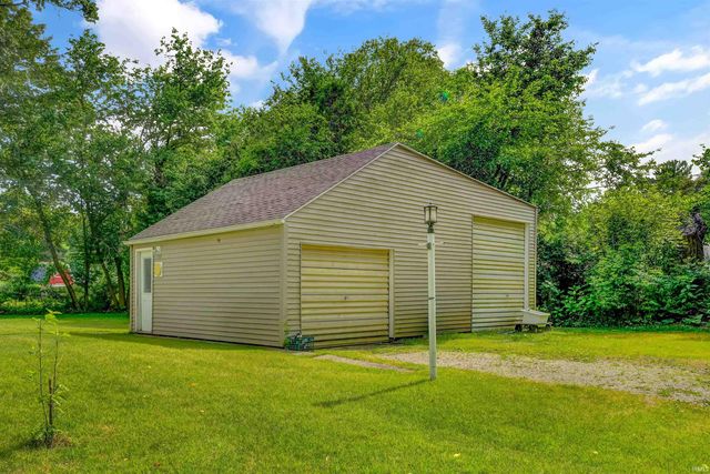 52395 Leland Avenue, South Bend, IN 46637