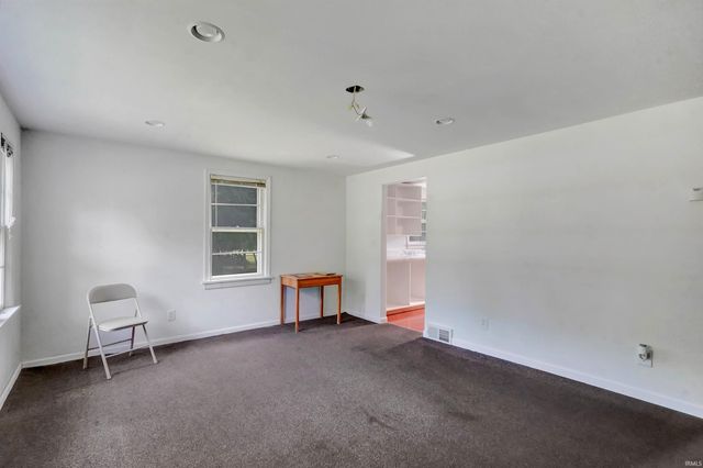 52395 Leland Avenue, South Bend, IN 46637