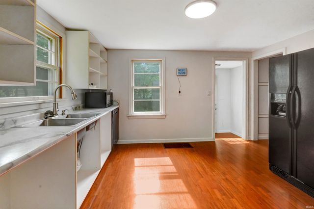 52395 Leland Avenue, South Bend, IN 46637