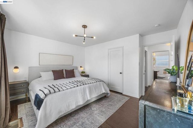 2672 2672 Watson St, Castro Valley, CA 94546