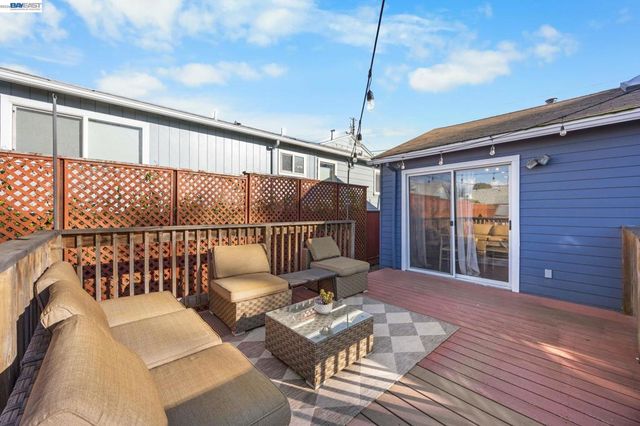 2672 2672 Watson St, Castro Valley, CA 94546