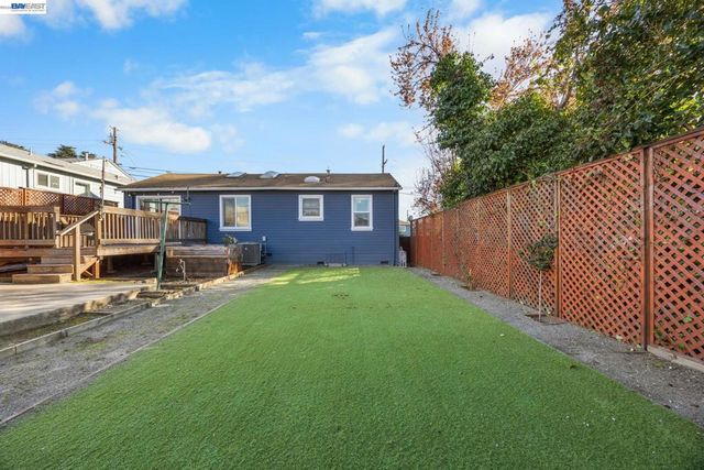2672 2672 Watson St, Castro Valley, CA 94546