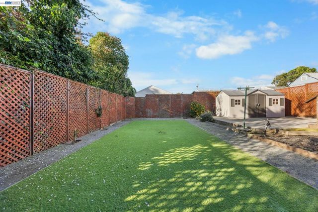 2672 2672 Watson St, Castro Valley, CA 94546