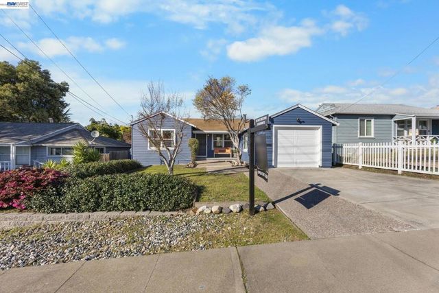 2672 2672 Watson St, Castro Valley, CA 94546