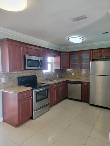 25 E 53rd Ter, Hialeah, FL 33013