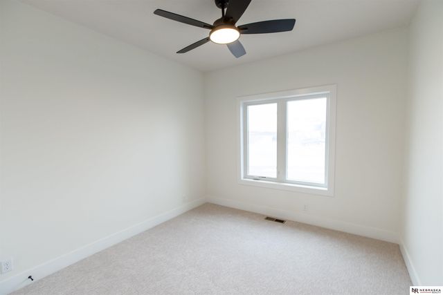 9401 S 87th Street, Lincoln, NE 68526