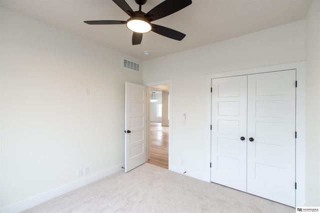 9401 S 87th Street, Lincoln, NE 68526