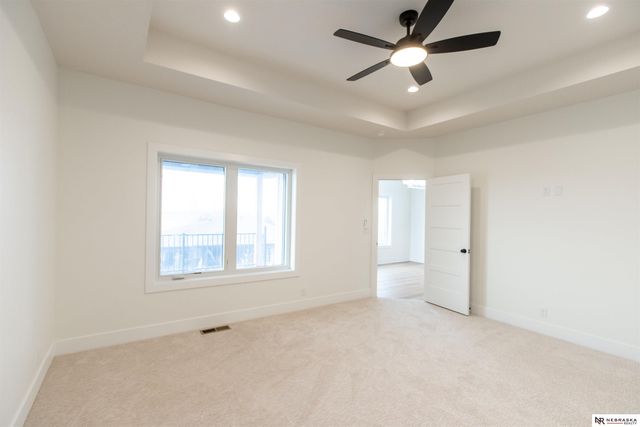 9401 S 87th Street, Lincoln, NE 68526