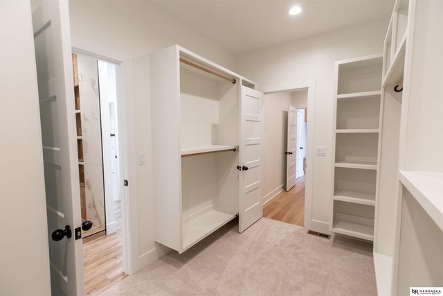 9401 S 87th Street, Lincoln, NE 68526