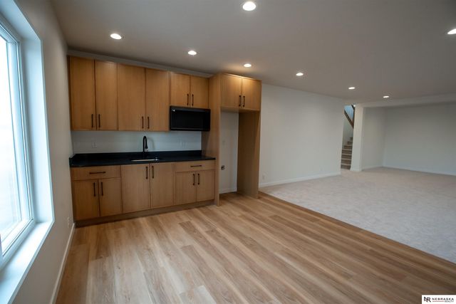 9401 S 87th Street, Lincoln, NE 68526