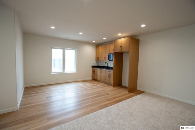 9401 S 87th Street, Lincoln, NE 68526