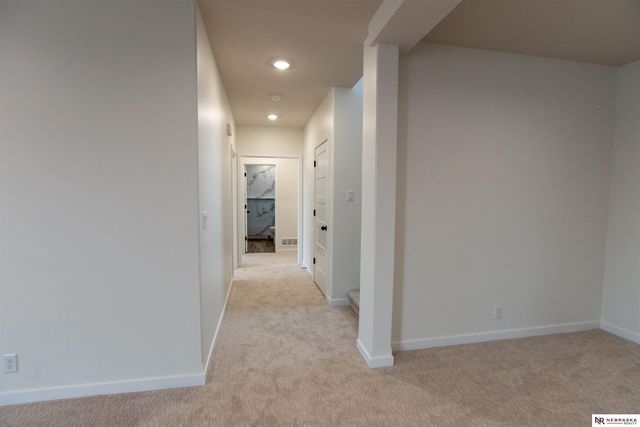 9401 S 87th Street, Lincoln, NE 68526