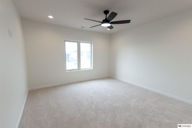 9401 S 87th Street, Lincoln, NE 68526