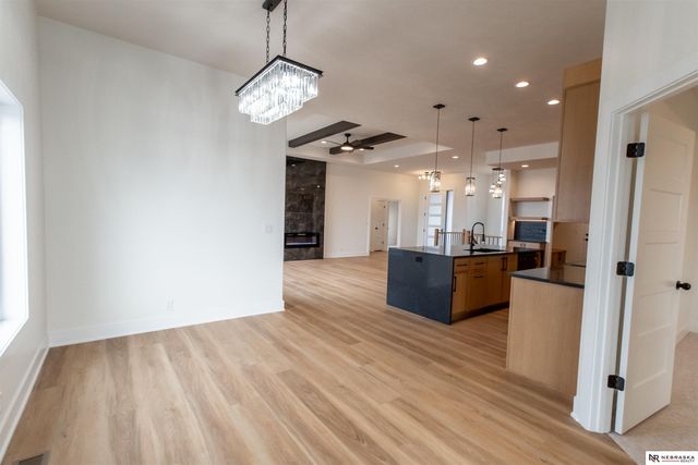 9401 S 87th Street, Lincoln, NE 68526