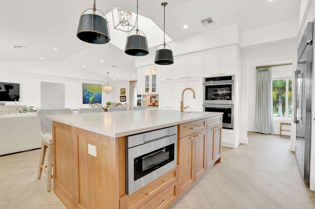 1151 Coral Way, Singer Island, FL 33404