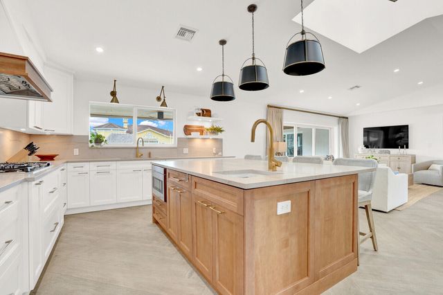 1151 Coral Way, Singer Island, FL 33404