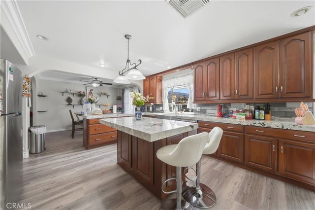 41215 Crest Dr, Hemet, CA 92544