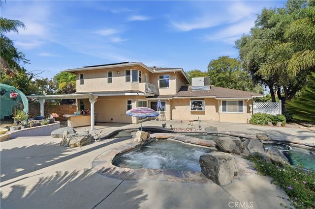 41215 Crest Dr, Hemet, CA 92544