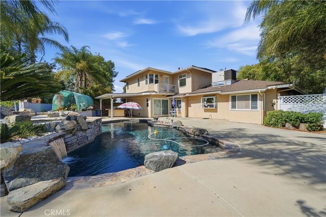 41215 Crest Dr, Hemet, CA 92544