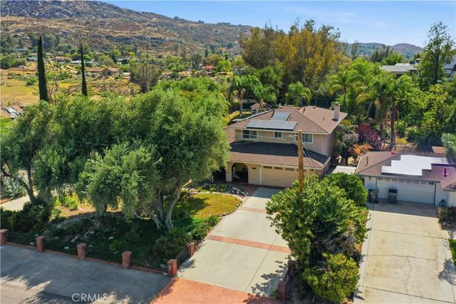 41215 Crest Dr, Hemet, CA 92544