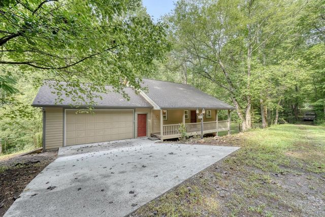 471 Pierce Cove Road, Hiawassee, GA 30546