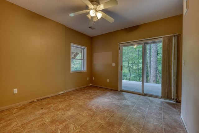471 Pierce Cove Road, Hiawassee, GA 30546