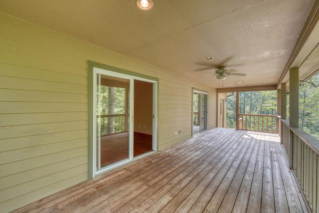 471 Pierce Cove Road, Hiawassee, GA 30546