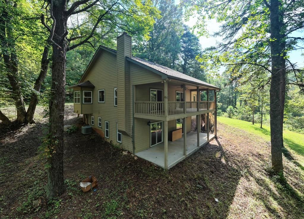471 Pierce Cove Road, Hiawassee, GA 30546