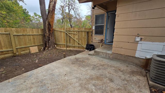 5200 Lancaster CT F, Austin, TX 78723