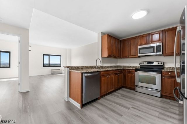 1 Carriage City Plz 1212, Rahway City, NJ 07065