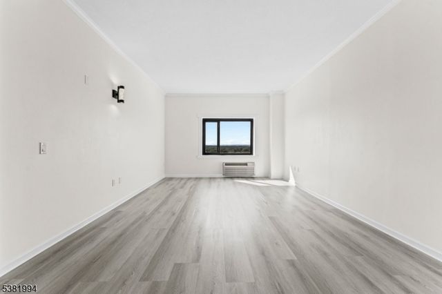 1 Carriage City Plz 1212, Rahway City, NJ 07065