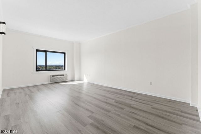 1 Carriage City Plz 1212, Rahway City, NJ 07065