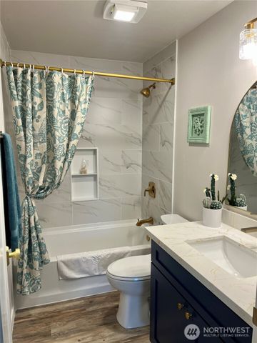 2740 Callahan Drive, Bremerton, WA 98310