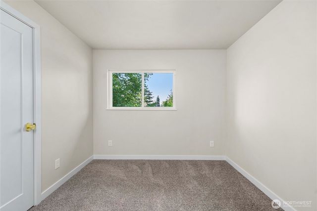 2740 Callahan Drive, Bremerton, WA 98310