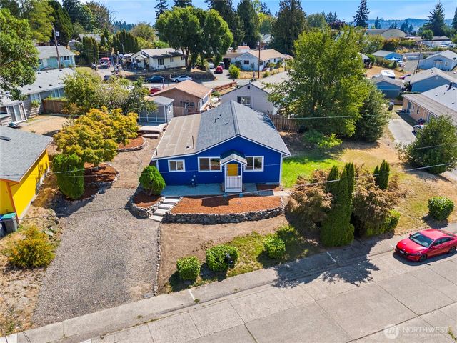 2740 Callahan Drive, Bremerton, WA 98310
