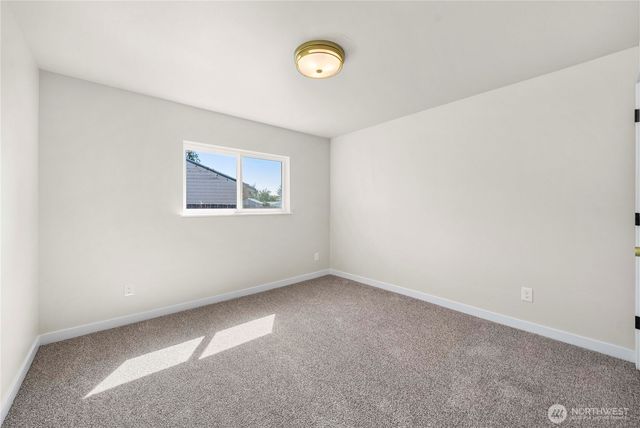 2740 Callahan Drive, Bremerton, WA 98310