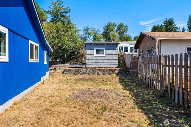 2740 Callahan Drive, Bremerton, WA 98310