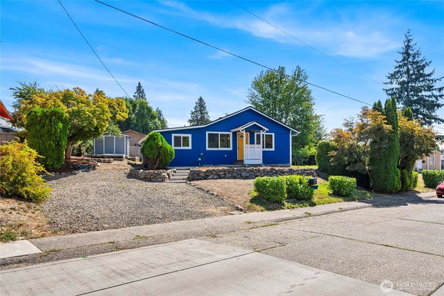 2740 Callahan Drive, Bremerton, WA 98310