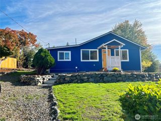2740 Callahan Drive, Bremerton, WA 98310