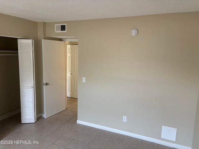 1515 PULLEN Road 4, Jacksonville, FL 32216
