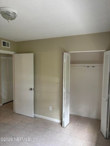 1515 PULLEN Road 4, Jacksonville, FL 32216