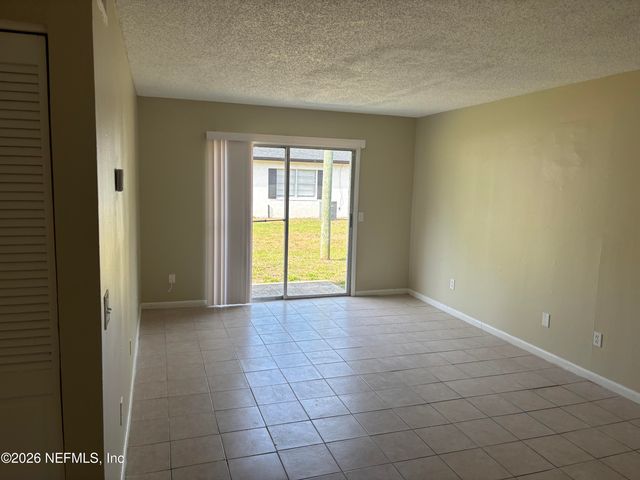1515 PULLEN Road 4, Jacksonville, FL 32216
