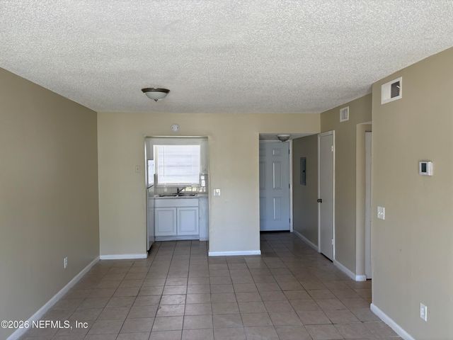 1515 PULLEN Road 4, Jacksonville, FL 32216