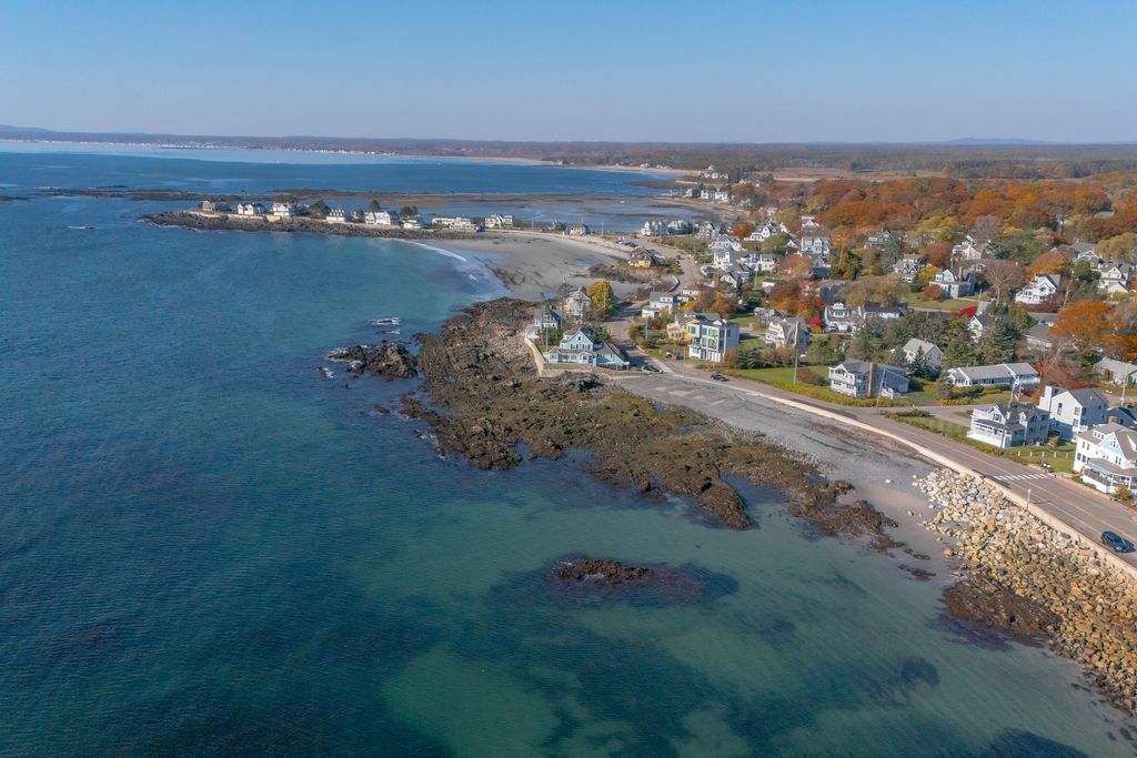 221 Beach Avenue, Kennebunk, ME 04043 — exterior